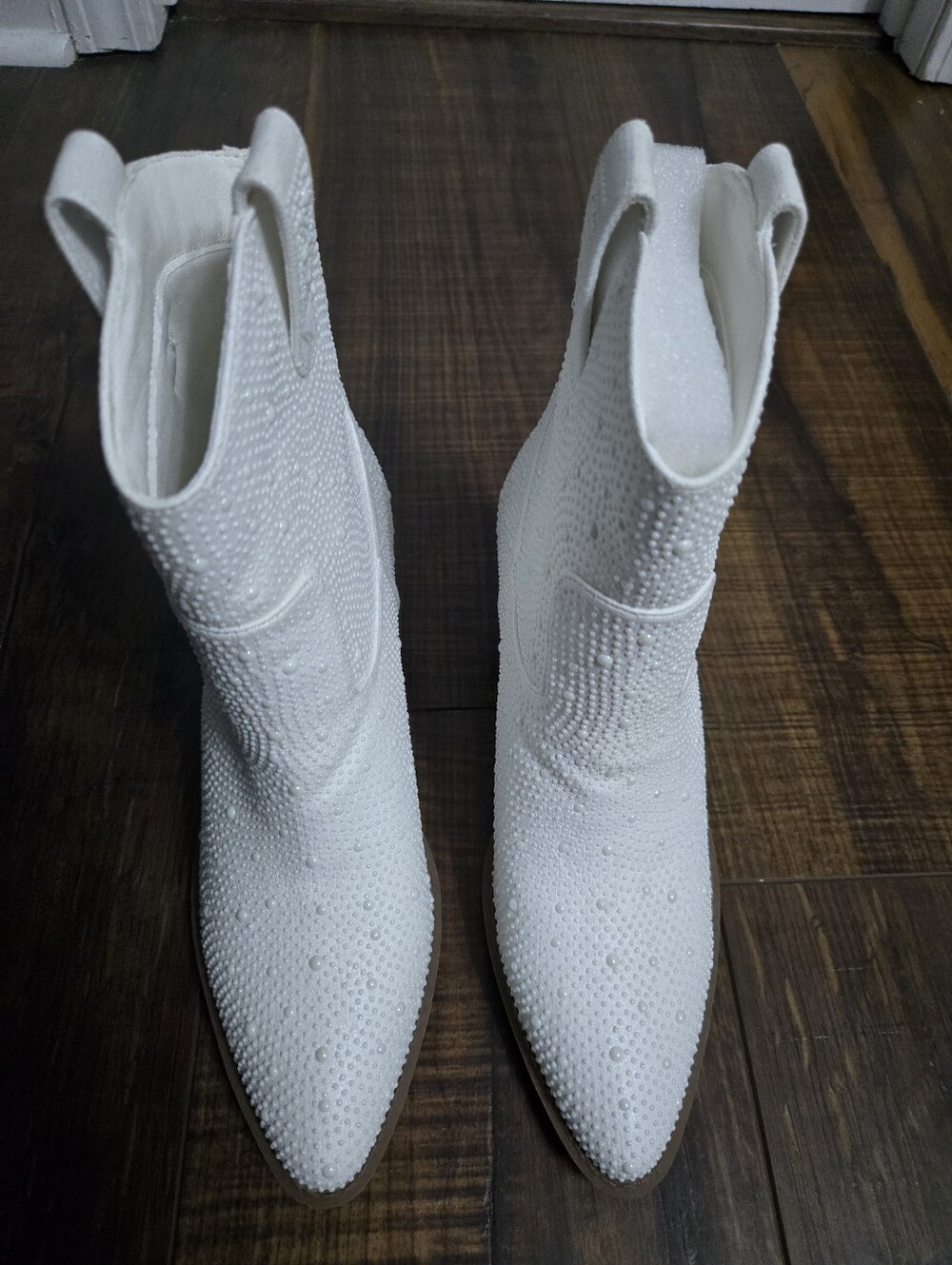 Women's White Sparkling  Embellishments. Western Ankle Boots